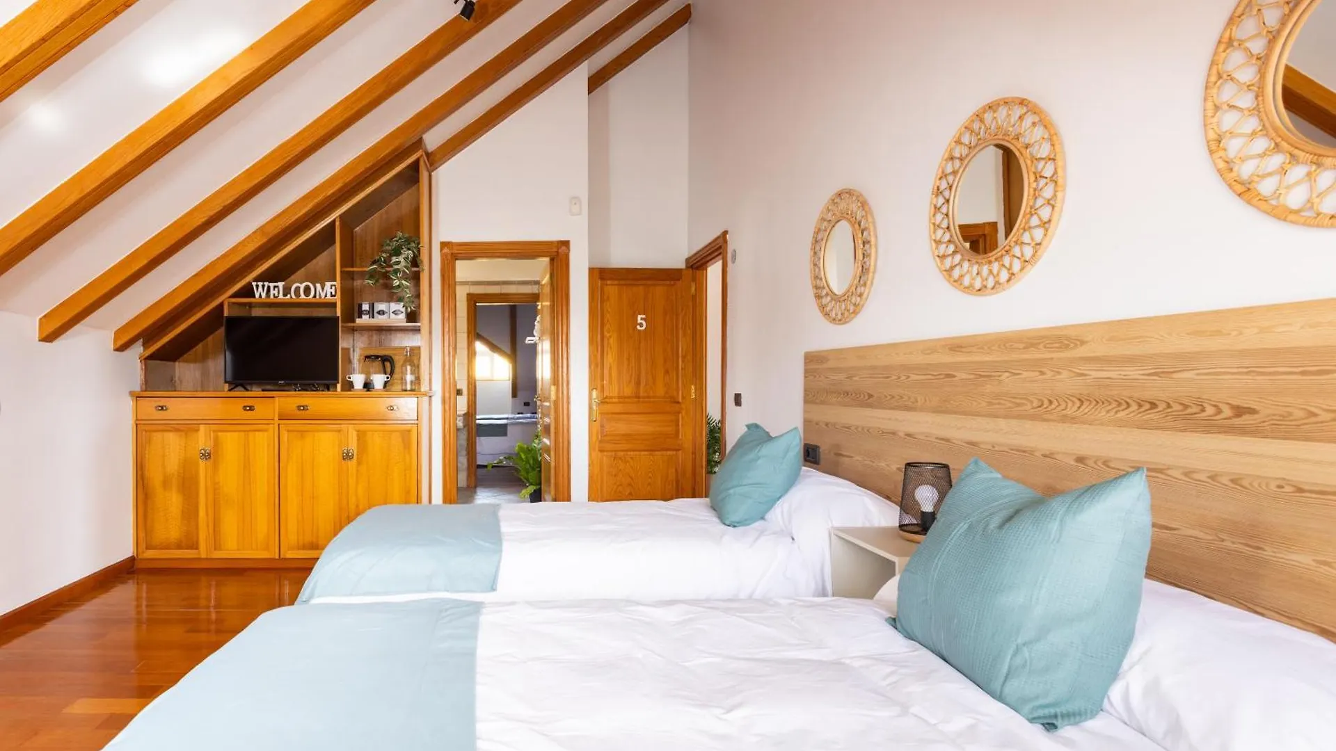 Casa Lali Habitacion Bano Compartido La Laguna  Guest house La Laguna (Tenerife)